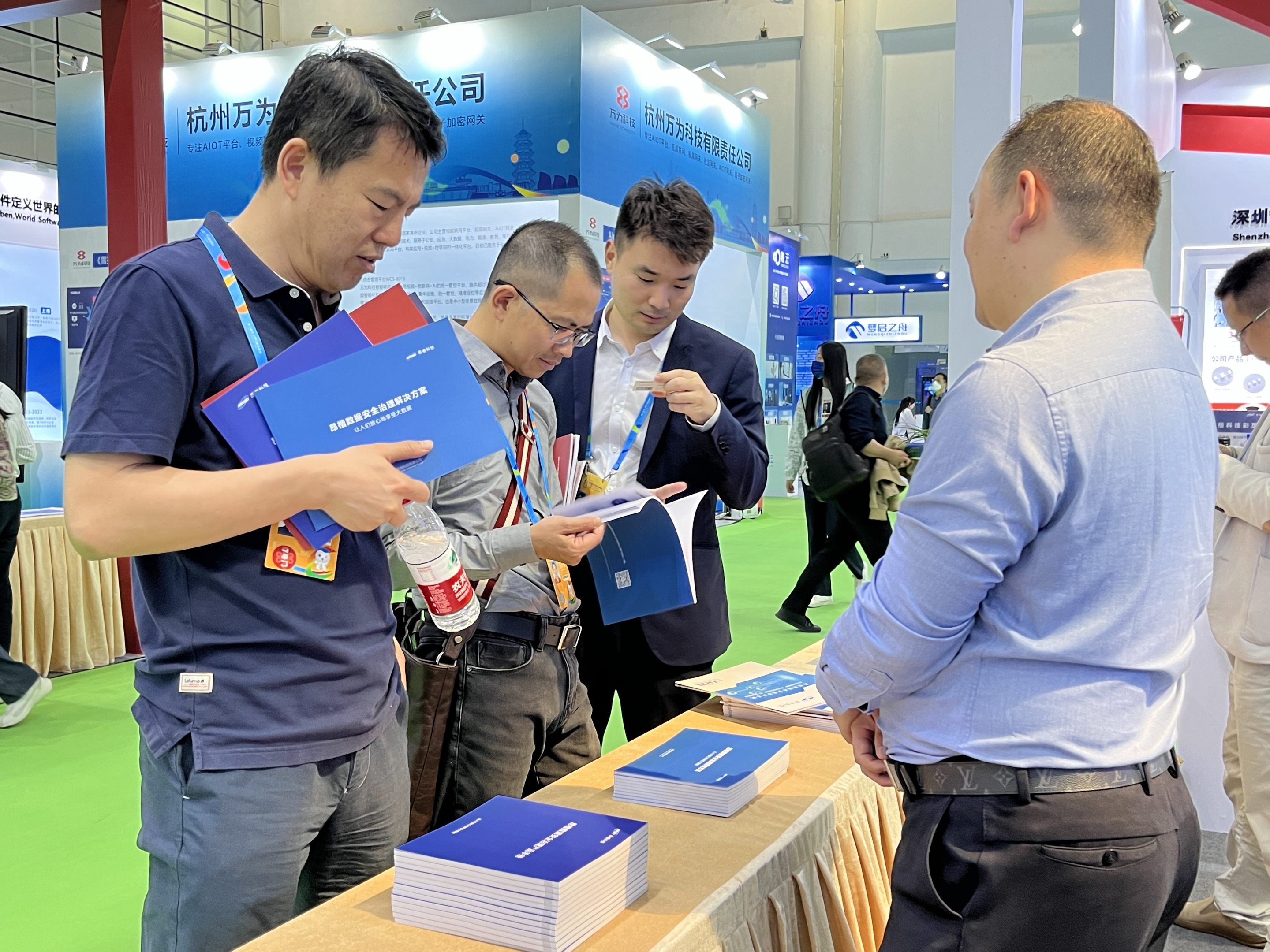 536c2feaf36229f6303f47beacfe4bc5.jpg 536c2feaf36229f6303f47beacfe4bc5.jpg